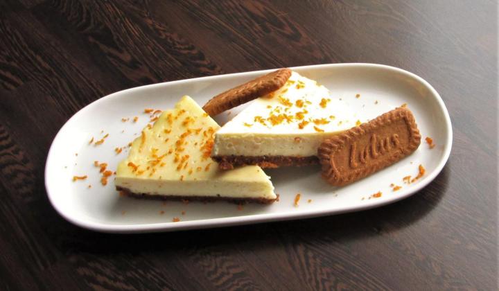 Jak upéct mandarinkový cheesecake s karamelovými sušenkami | recept Jak upéct mandarinkový cheesecake s karamelovými sušenkami | recept