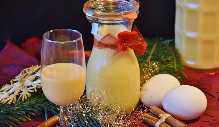 Jak vyrobit medový vaječný likér | recept na domácí likér Jak vyrobit medový vaječný likér | recept na domácí likér