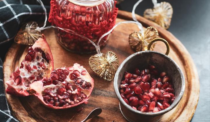 Jak je zdravé granátové jablko | recept na salát s granátovým jablkem Jak je zdravé granátové jablko | recept na salát s granátovým jablkem