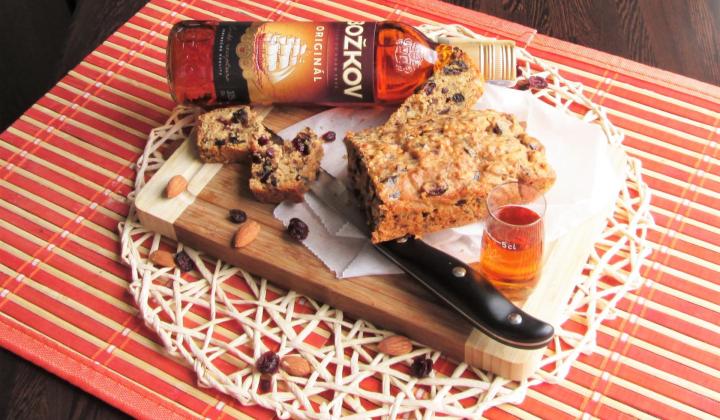 Jak upéct rumový chlebíček s ovocem a ořechy | recept Jak upéct rumový chlebíček s ovocem a ořechy | recept