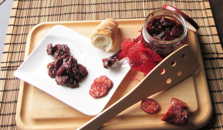 Jak na lahodnou chuťovku s čabajkou do skla | recept Jak na lahodnou chuťovku s čabajkou do skla | recept
