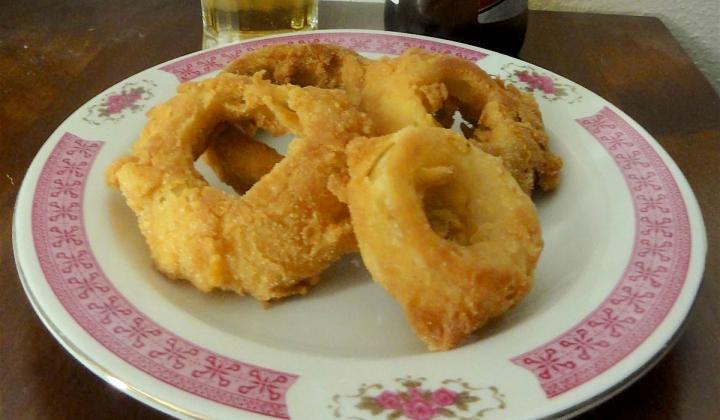 Jak na křupavé smažené cibulové kroužky | recept Jak na křupavé smažené cibulové kroužky | recept