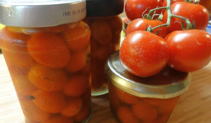 Jak naložit cherry rajčata do nálevu s želatinou | recept Jak naložit cherry rajčata do nálevu s želatinou | recept