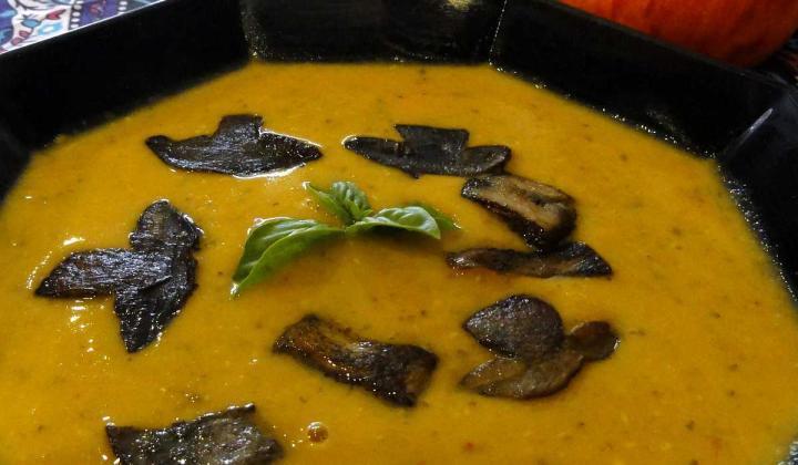 Jak uvařit polévku z červené čočky a hub | recept