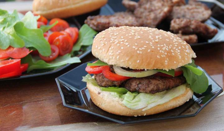 Jak připravit burger na grilu | recept Jak připravit burger na grilu | recept