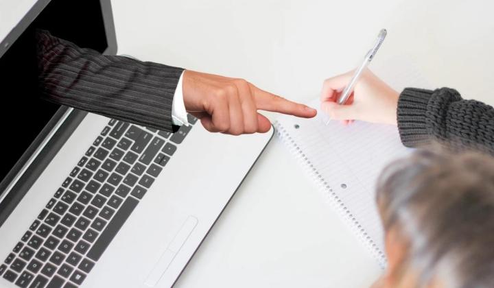 Jak založit s. r. o.? Zvládnete to i online a z pohodlí domova Jak založit s. r. o.? Zvládnete to i online a z pohodlí domova