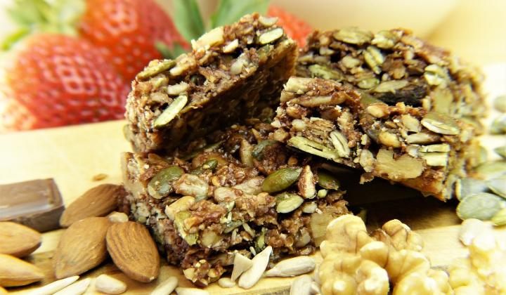 Jak upéct medovo-mandlové křupavé tyčinky | recept Jak upéct medovo-mandlové křupavé tyčinky | recept