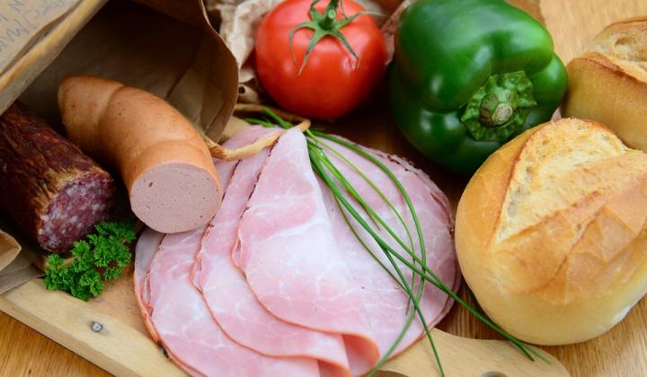 Jak udělat salámovou pomazánku s křenem | recept Jak udělat salámovou pomazánku s křenem | recept