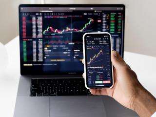Jak investovat? Rozhodujte se podle rizika i výnosu Jak investovat? Rozhodujte se podle rizika i výnosu