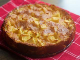 Jak připravit obrácený hruškovo-ostružinový koláč | recept Jak připravit obrácený hruškovo-ostružinový koláč | recept