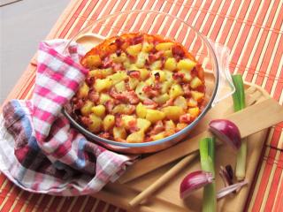 Jak připravit zapečené fazole s bramborami a slaninou | jednoduchý recept Jak připravit zapečené fazole s bramborami a slaninou | jednoduchý recept