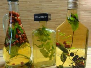 Jak si doma vyrobit bylinkový ocet nebo olej | recept Jak si doma vyrobit bylinkový ocet nebo olej | recept