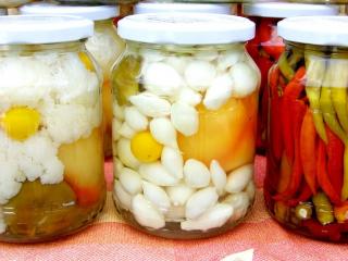 Jak naložit cibulku do sladkokyselého nálevu | recept Jak naložit cibulku do sladkokyselého nálevu | recept
