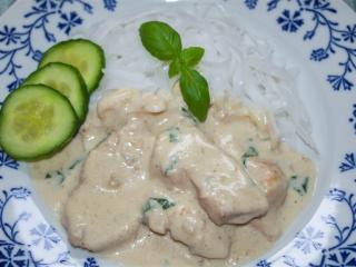 Jak připravit krůtí medailonky s bazalkovou omáčkou | recept Jak připravit krůtí medailonky s bazalkovou omáčkou | recept