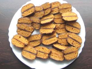 Jak připravit jogurtový zákusek z perníků | recept na zákusek připravený z tradičního perníku a jogurtu Jak připravit jogurtový zákusek z perníků | recept na zákusek připravený z tradičního perníku a jogurtu
