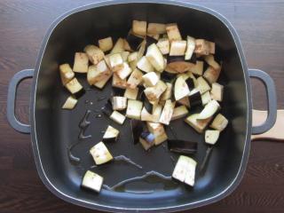 Jak uvařit takzvané francouzské lečo aneb Ratatouille | recept francouzské kuchyně Jak uvařit takzvané francouzské lečo aneb Ratatouille | recept francouzské kuchyně