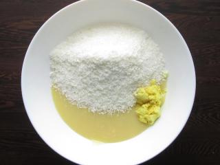 Jak připravit nepečené kokosové kuličky se zázvorem | recept Jak připravit nepečené kokosové kuličky se zázvorem | recept