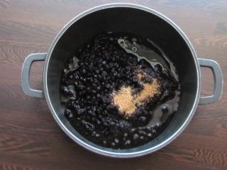 Jak upéct luxusní borůvkový koláč s kešu oříšky | recept