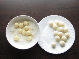 Jak připravit nepečené kokosové kuličky se zázvorem | recept Jak připravit nepečené kokosové kuličky se zázvorem | recept