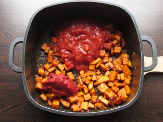 Jak uvařit jihoamerické dušené batáty s černými fazolemi | recept Jak uvařit jihoamerické dušené batáty s černými fazolemi | recept