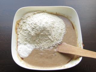 Jak upéct výborný ořechový koláč ze sušených fíků a brusinek | recept Jak upéct výborný ořechový koláč ze sušených fíků a brusinek | recept