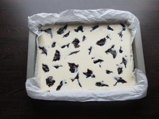 Jak snadno upéct lité řezy s tvarohovou nádivkou a švestkovými povidly | recept