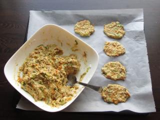 Jak na zdravé, v troubě pečené kuskusové placičky s houbami | recept Jak na zdravé, v troubě pečené kuskusové placičky s houbami | recept
