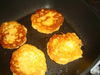 Jak upéct křehké makové rohlíčky | recept na vánoční cukroví