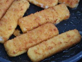 Jak udělat domácí rybí prsty | recept Jak udělat domácí rybí prsty | recept