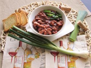 Jak uvařit provensálské vepřové ratatouille nudličky | recept s vínem
